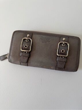 ❗️Vintage Y2K Coach Hampton Leather Zip Around Wallet